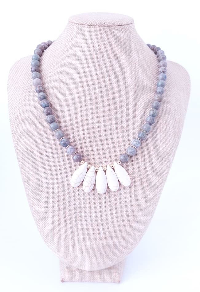 Collares